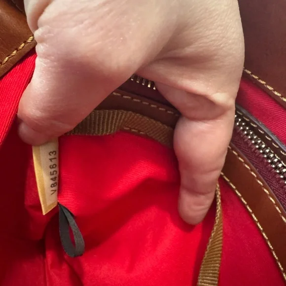 ✨ Dooney & Bourke Small Gretchen Tote in Natural/Tan ✨ - Picture 12 of 12